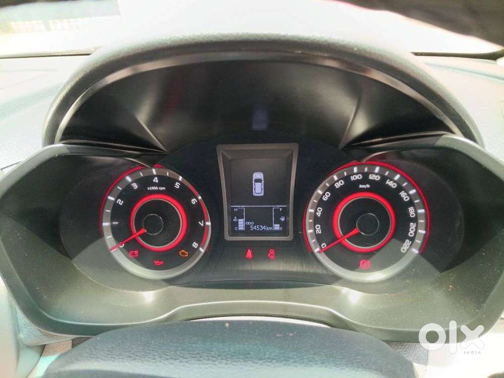 Mahindra Xuv300 W8 Option Diesel, 2022, Diesel