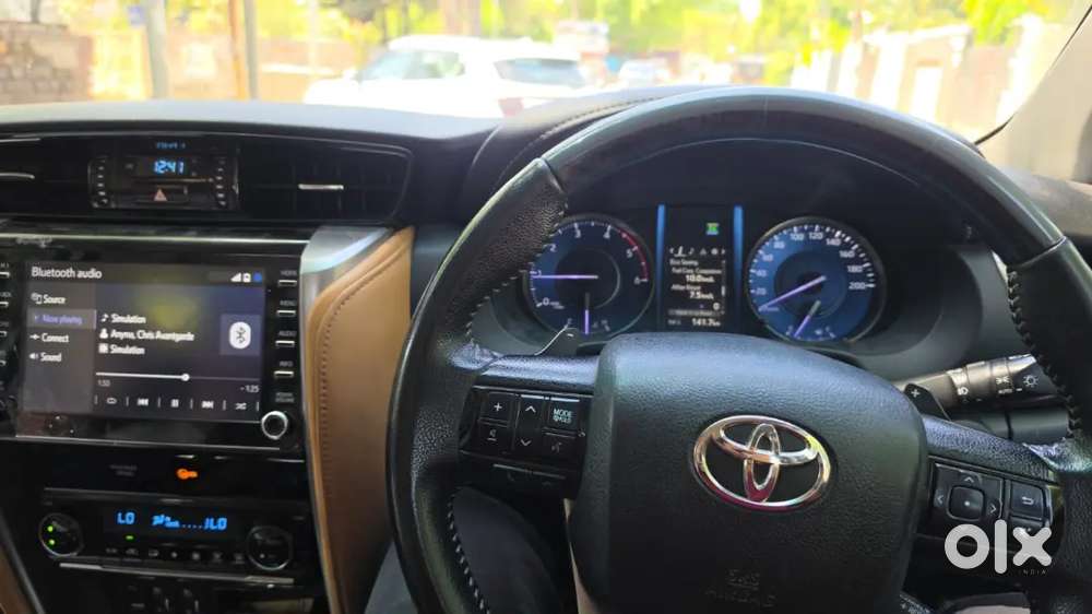 Toyota Fortuner 2022 Diesel 175000 Km Driven