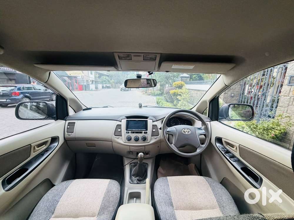 Toyota Innova 2.5 G (diesel) 8 Seater, 2012, Diesel