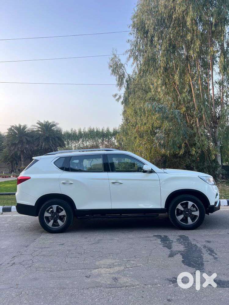 Mahindra Alturas G4 4x2 At, 2022, Diesel