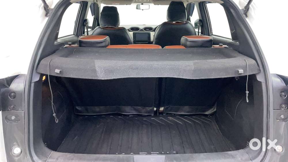 Nissan Magnite 1.0 Xv Premium Turbo Cvt, 2023, Petrol