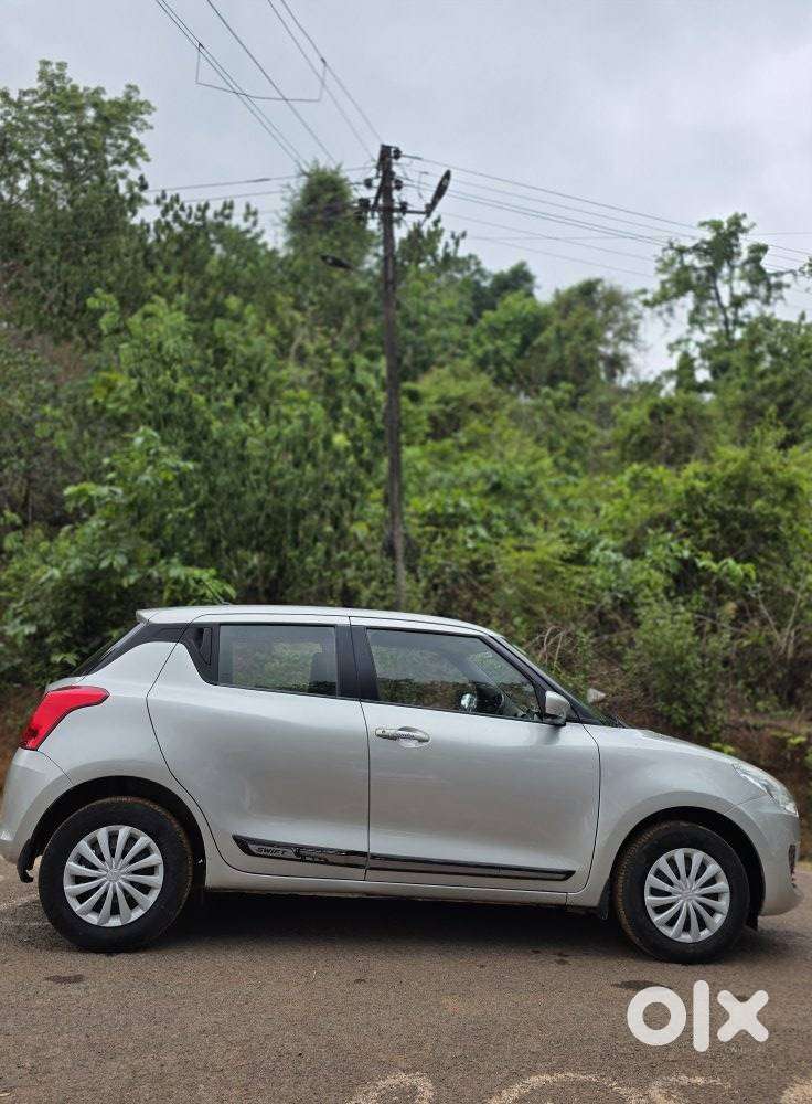 Maruti Suzuki Swift Vxi + Manual, 2018, Petrol