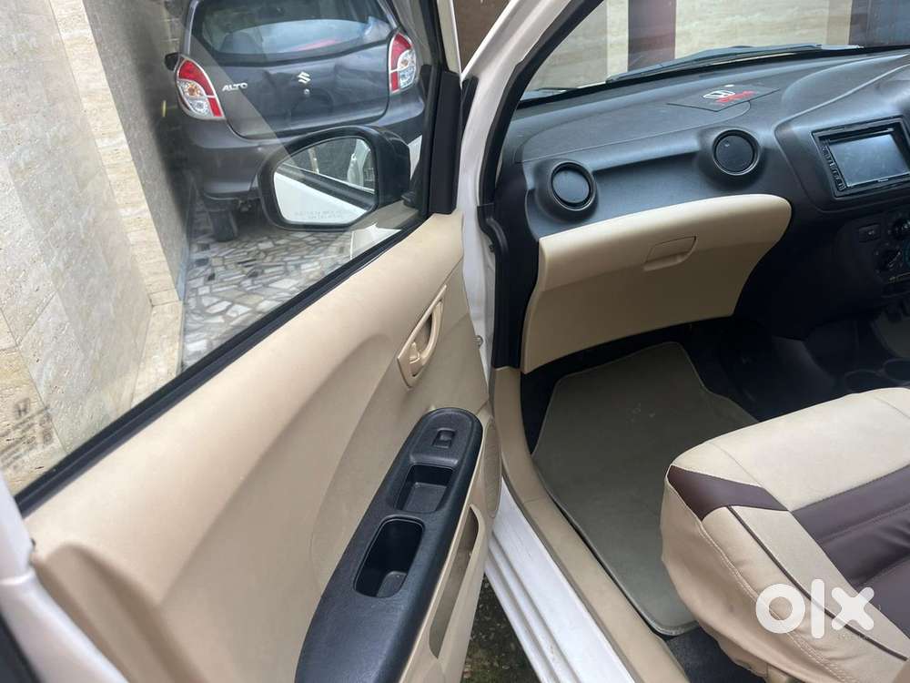 Honda Brio 2016 Petrol Well Maintained