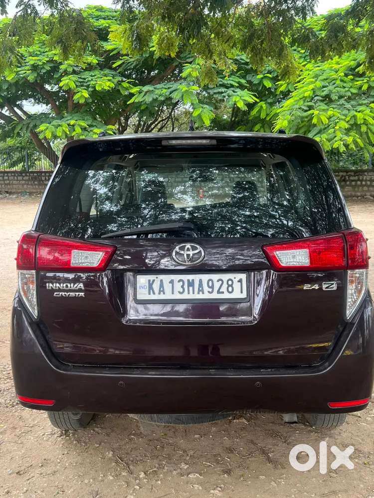 Toyota Innova Crysta 2.4zx. 2017