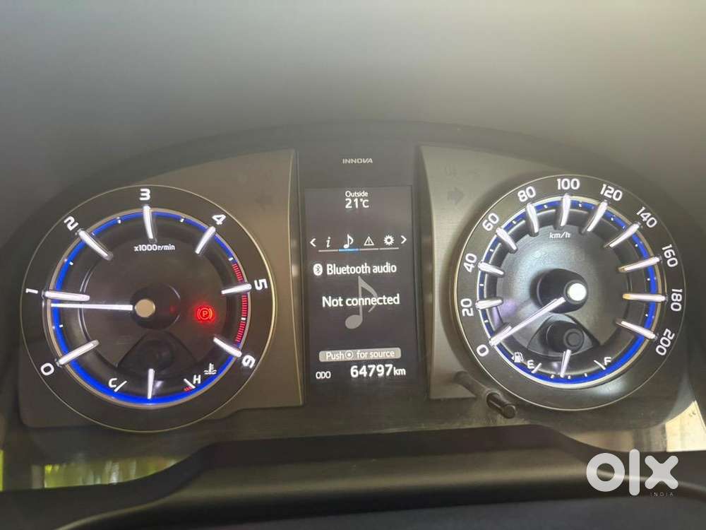 Toyota Innova Crysta 2016 (v) 8 Seater