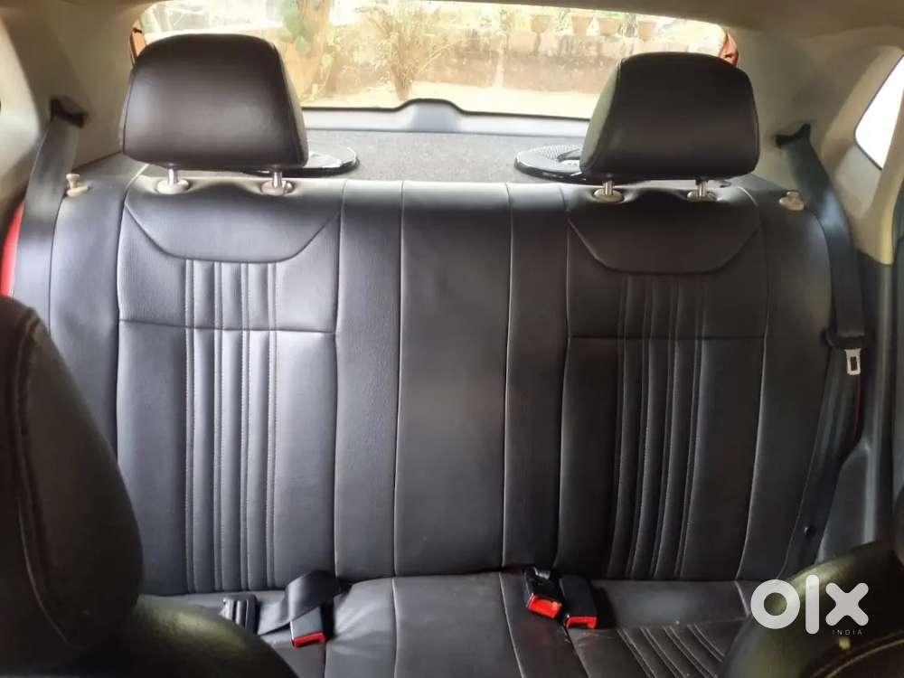 Volkswagen Polo 2012 Diesel 150000 Km Driven