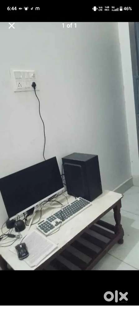 Computer i5 gen 8gb ram 256 ssd 512hd 22 inche moniter marq