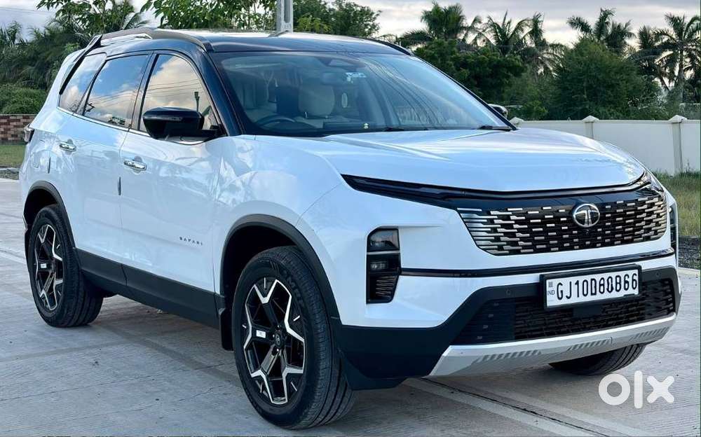 Tata Safari Accomplished Dual Tone At, 2025, Diesel