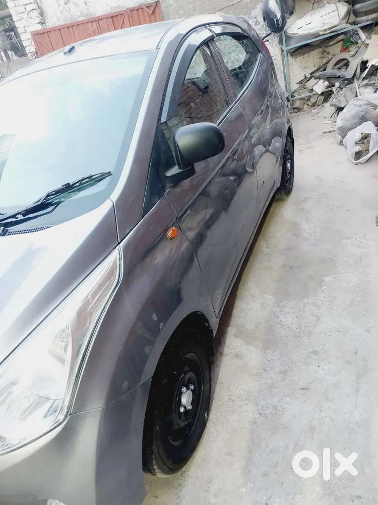 चारो न्यू टायर न्यू बैटरी