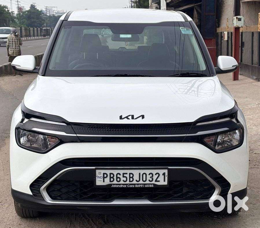 Kia Carens, 2024, Petrol