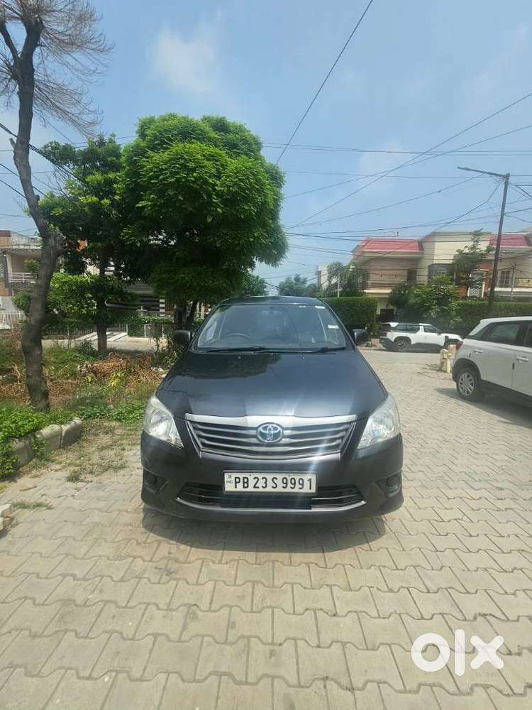 Toyota Innova 2.5 Gx 7 Str Bs-iii, 2015, Diesel