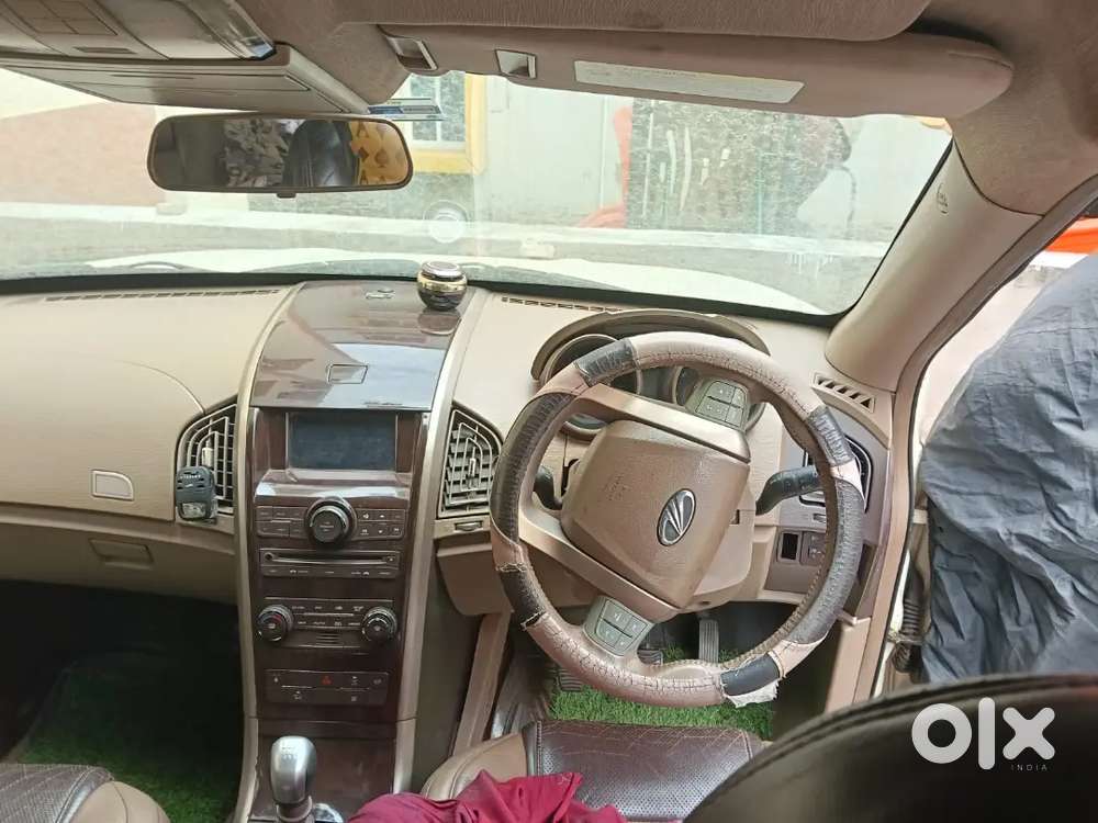 I'm  Selling Xuv 500 Looking Good Condition Recently Serviced Done