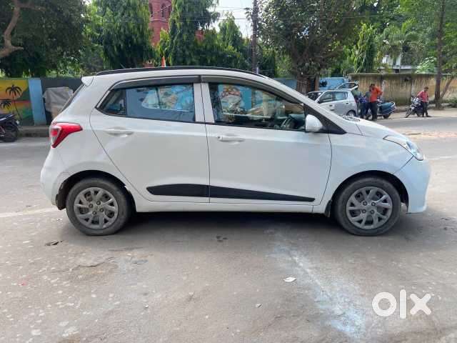 Hyundai Grand I10 2016-2017 Sportz Celebration Edition, 2017