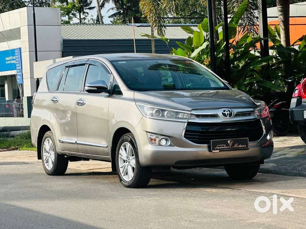 Toyota Innova Crysta 2.8z Automatic, 2017, Diesel