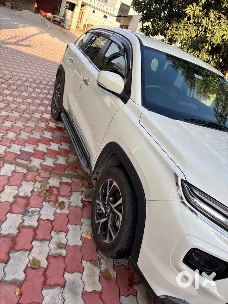 Toyota Urban Cruiser Hyryder 24 Petrol 8600 Km Driven