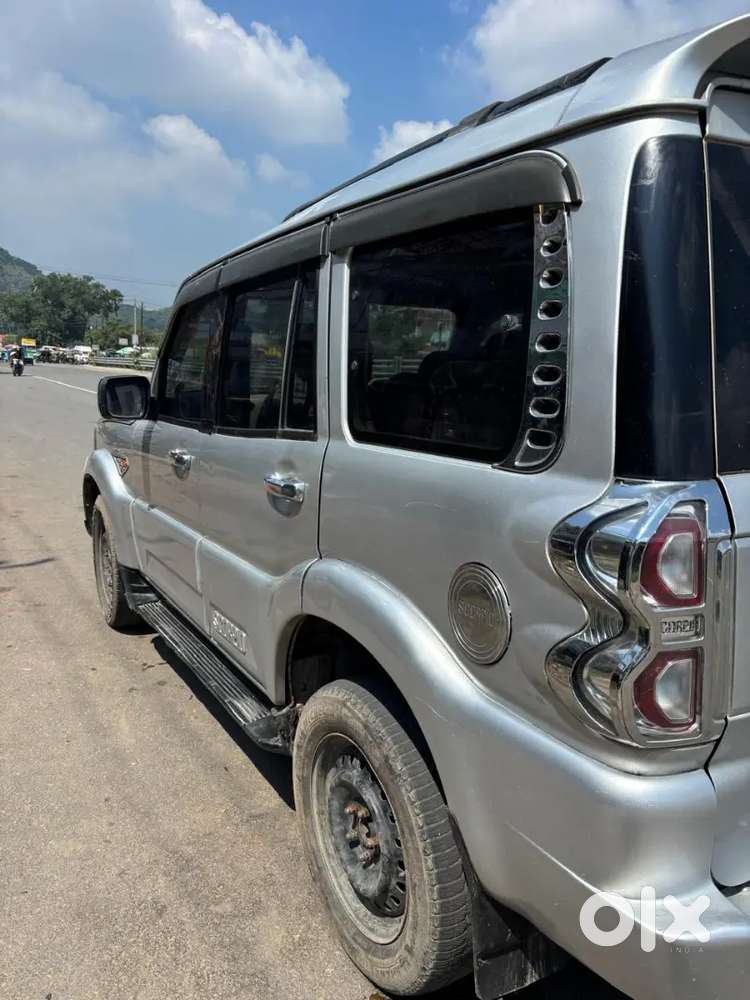 Mahindra Scorpio 2016 2nd Owner