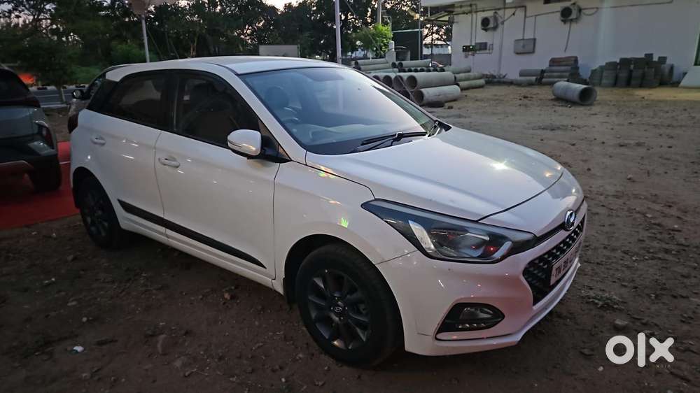 Hyundai I20 Petrol Cvt Asta, 2018, Petrol
