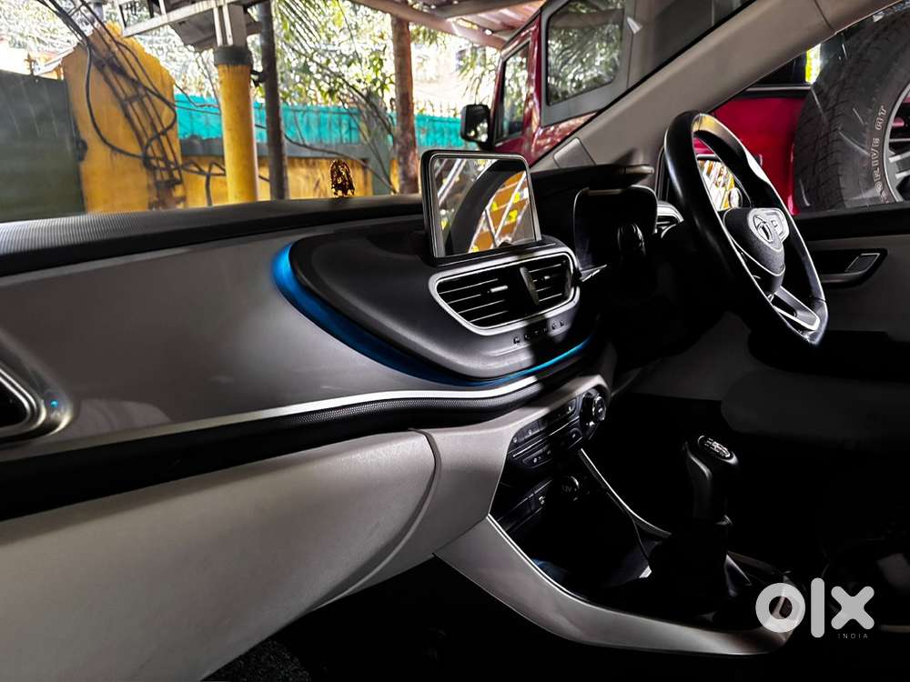 Tata Altroz -xz+ Plus Iturbo Ira ( Warranty Till 2027)