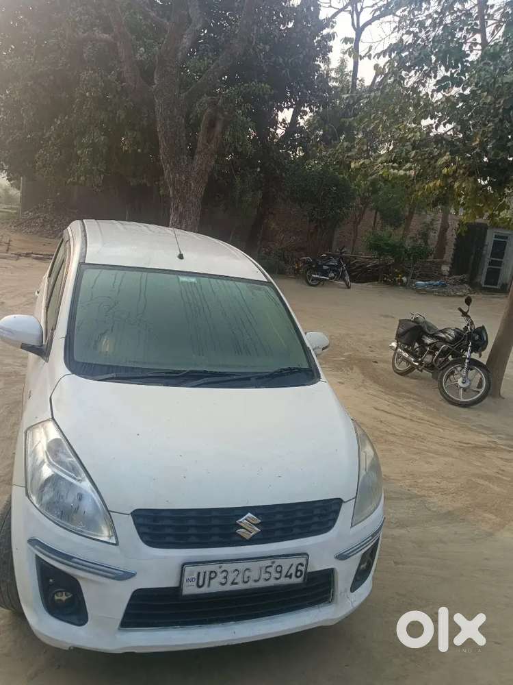 White Colour Ka Car Hai