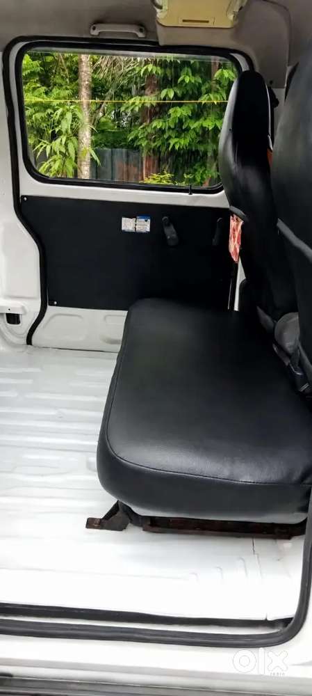 Maruti Suzuki Eeco 7 Seater Ac Petrol Manual 2011