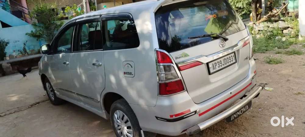Toyota Innova 2012