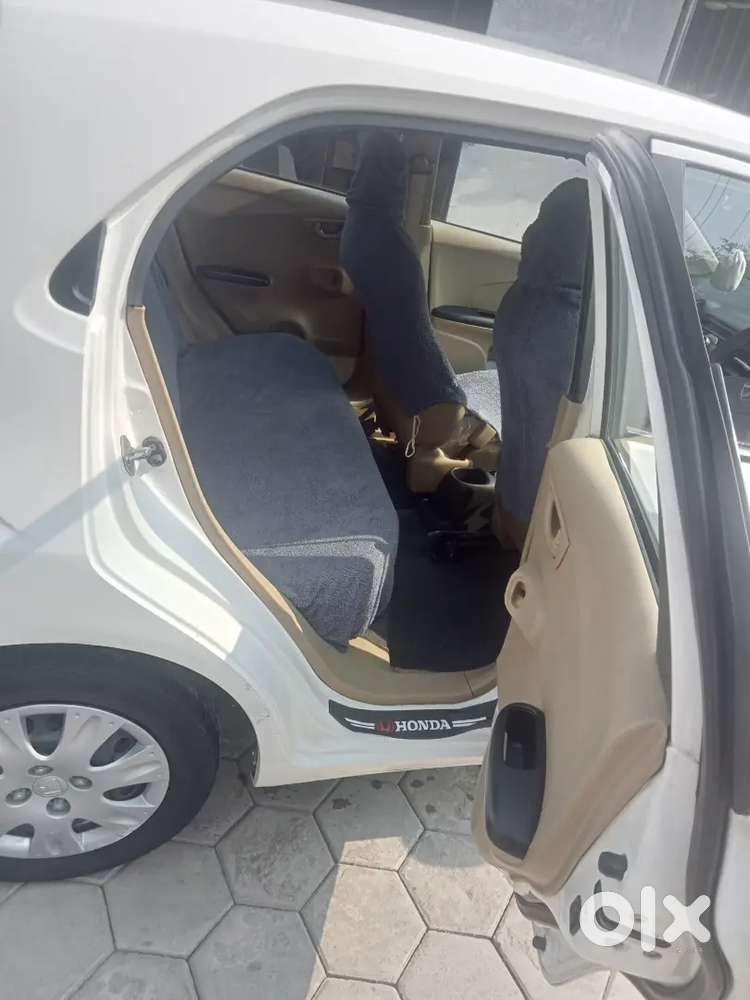 Honda Brio 2015 Petrol Well Maintained
