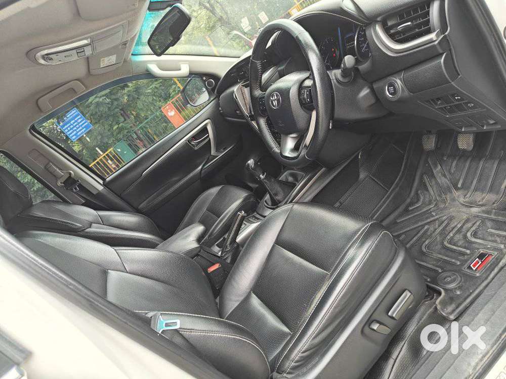 Toyota Fortuner 4x4 Manual Limited Edition, 2021, Diesel