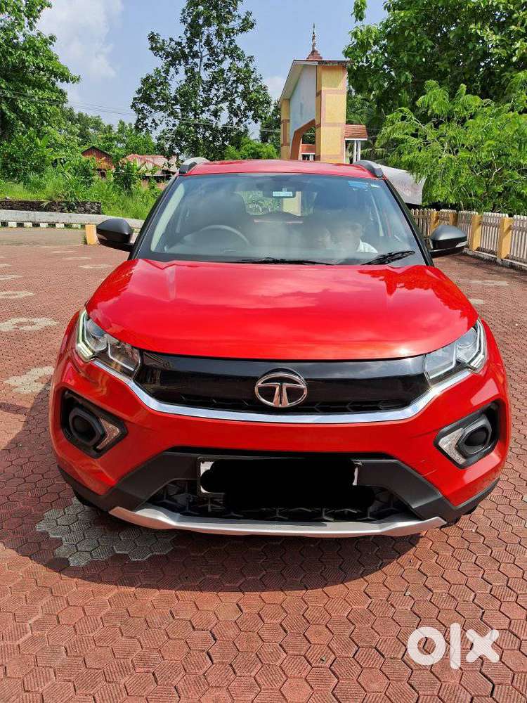 Tata Nexon 1.2 Revotron Xma Amt (s), 2022, Petrol