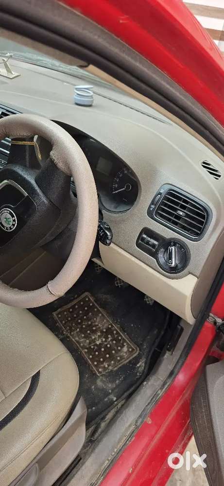 Skoda Rapid Elegance 2013 Car