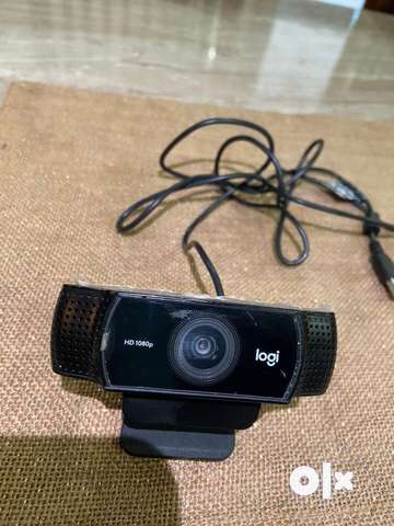  Logitech C922 Pro Stream 1080p Webcam with HD 720p at