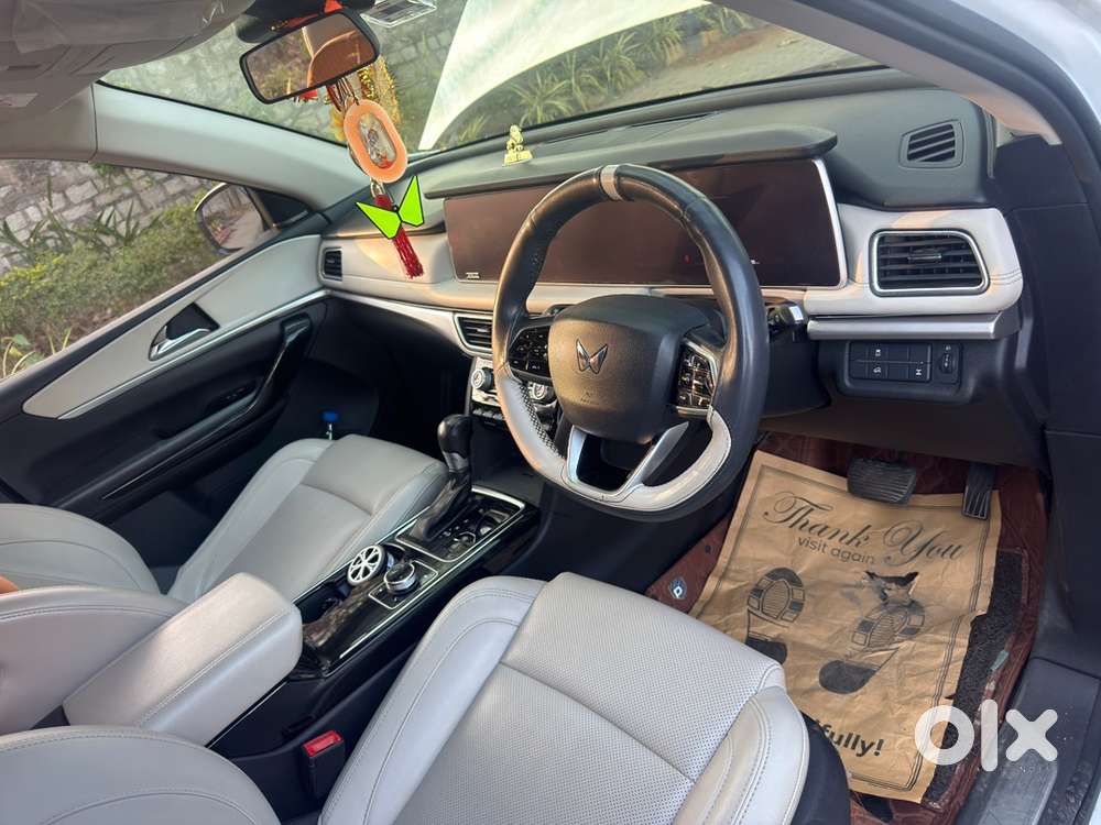 Mahindra Xuv700 2022 Full Top End  Well Maintained Good Condition