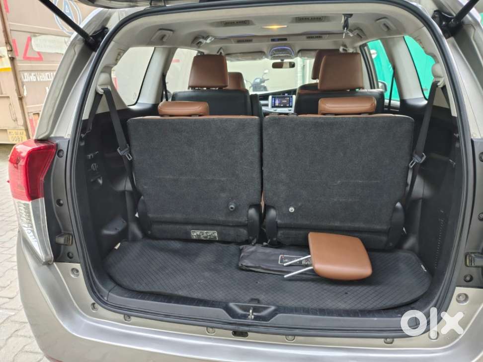Toyota Innova Crysta 2.8z Automatic, 2019