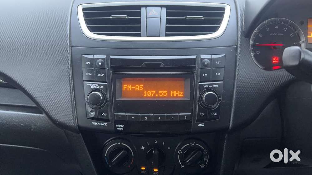 Maruti Suzuki Swift Vxi Optional, 2017, Petrol