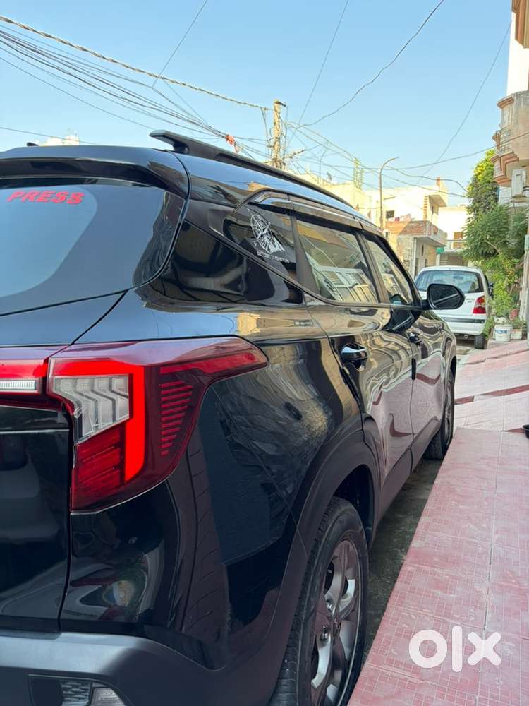 Kia Seltos Htk Plus 1.5 Mt Petrol | Black Colour | 2024