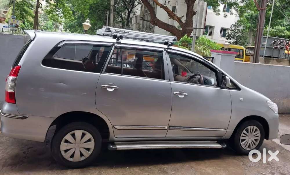 Toyota Innova 2015