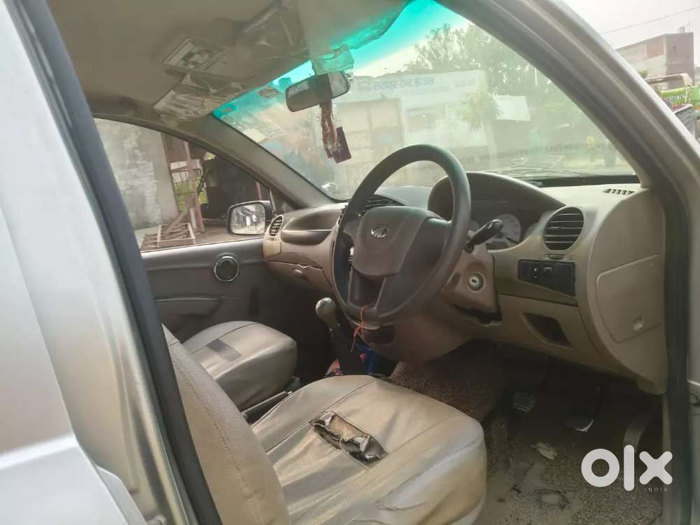 Mahindra Xylo 2017