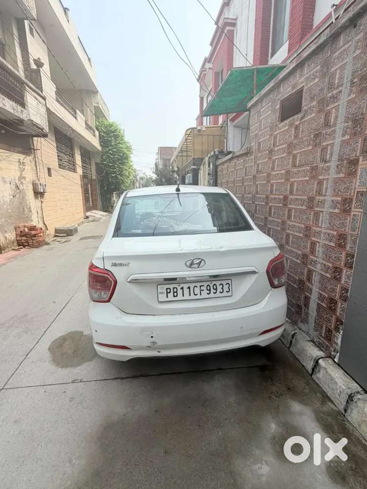 Hyundai Xcent Diesel Manual 2015 Variant