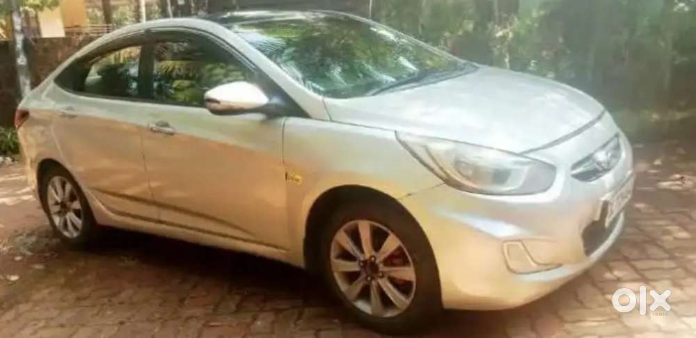 Hyundai Fluidic Verna 2011 Petrol 120000 Km Driven Cng Company