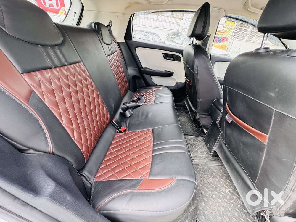 Tata Altroz 1.2 Xm Plus, 2025, Petrol