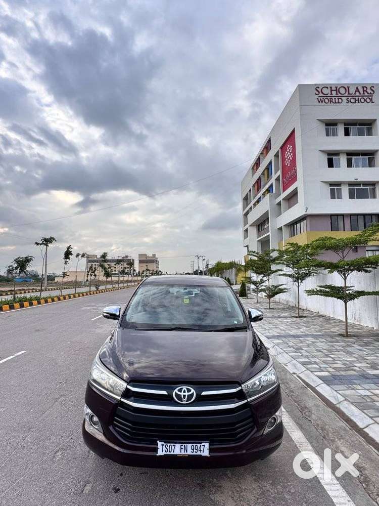 Toyota Innova Crysta 2.4 G Mt 8s, 2017, Diesel