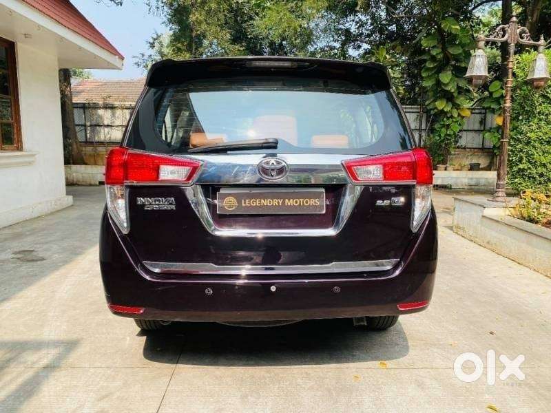 Toyota Innova Crysta 2.8 Gx At 8 Seater, 2017, Diesel