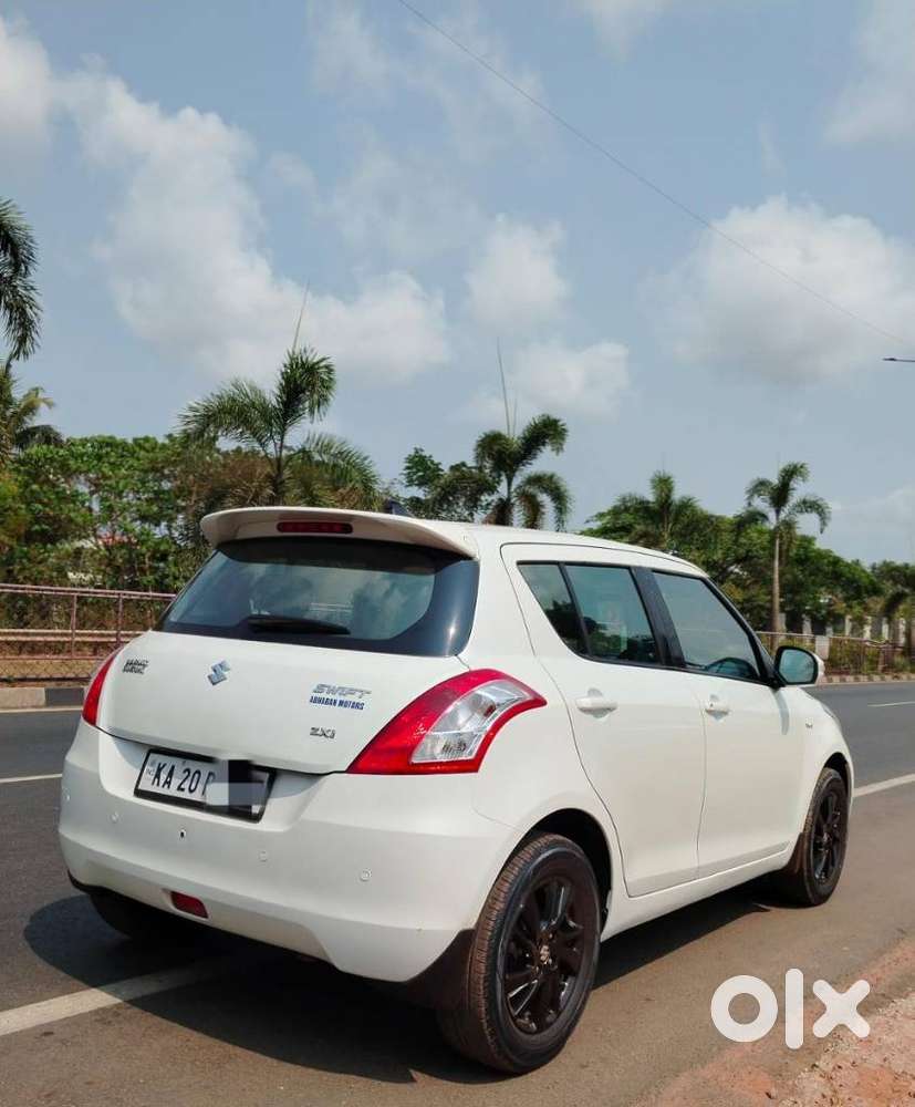 Maruti Suzuki Swift Vvt Zxi, 2012, Petrol