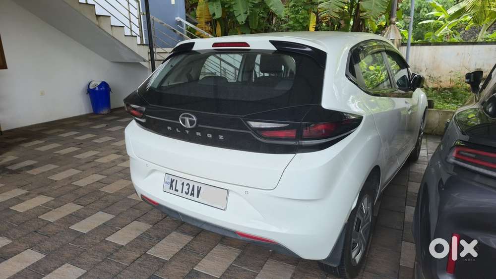 Tata Altroz Petrol 2022