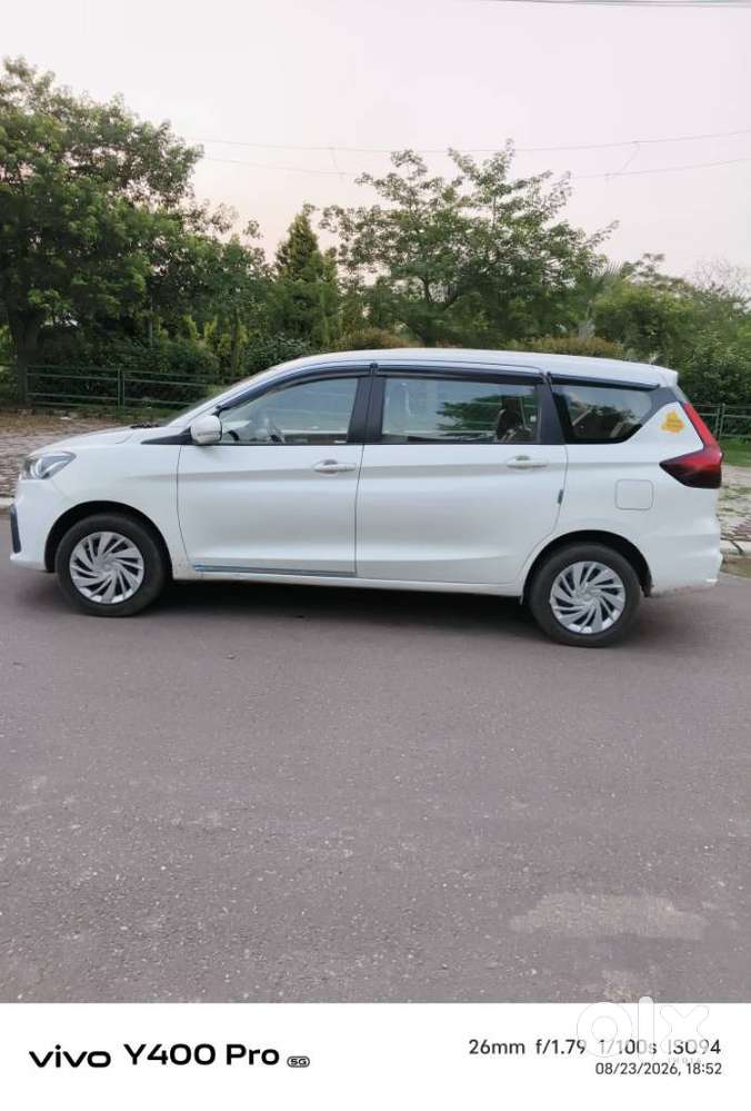 Maruti Suzuki Ertiga 1.4 Vxi Cng Anniversary Edition, 2024, Cng & Hy..