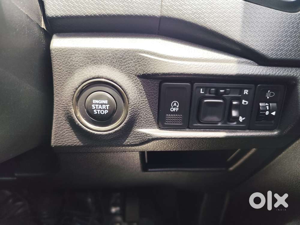 Maruti Suzuki Vitara Brezza 1.5 Vxi At, 2021, Petrol