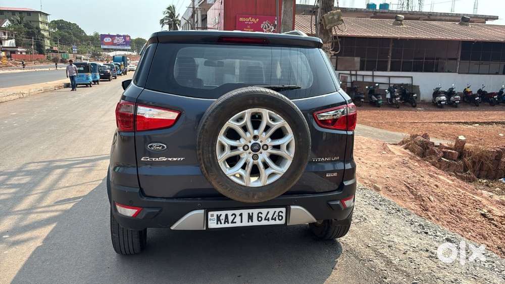 Good Condition Showroom History Available 80%tyre Diesel Vehicle