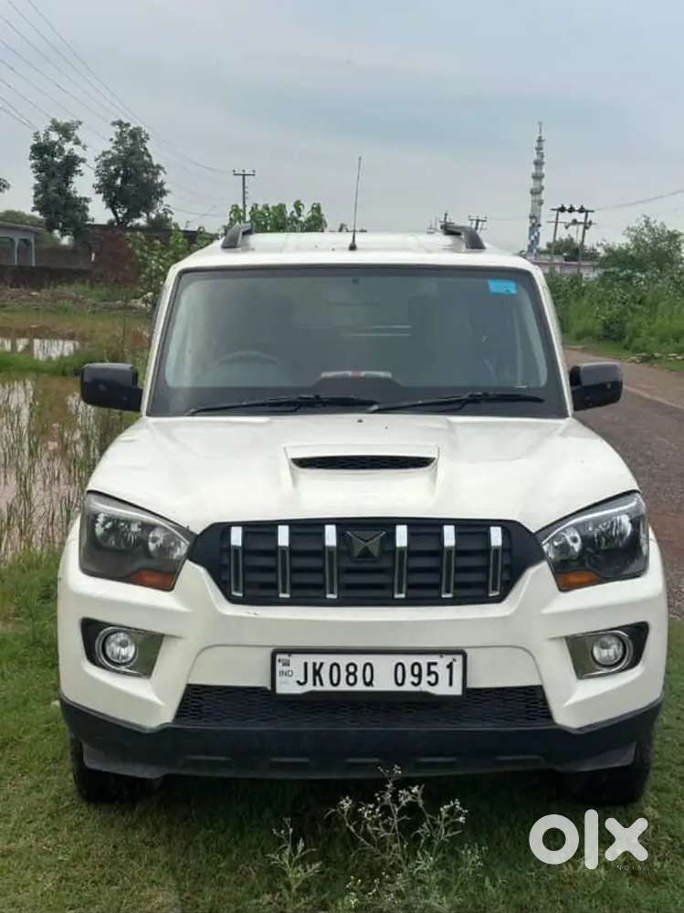 Mahindra Scorpio Classic 2015 Diesel Manual