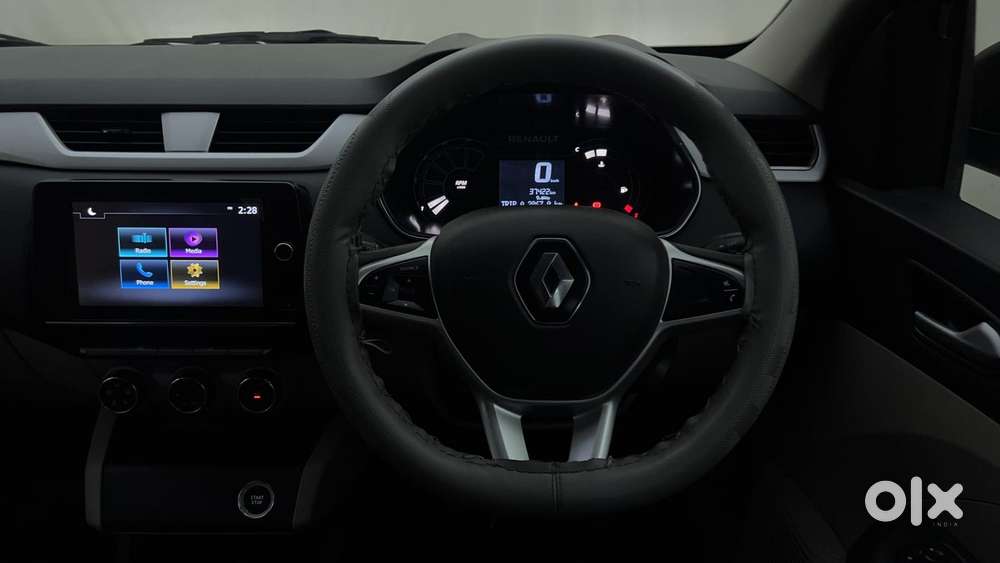 Renault Triber Rxz, 2022, Petrol