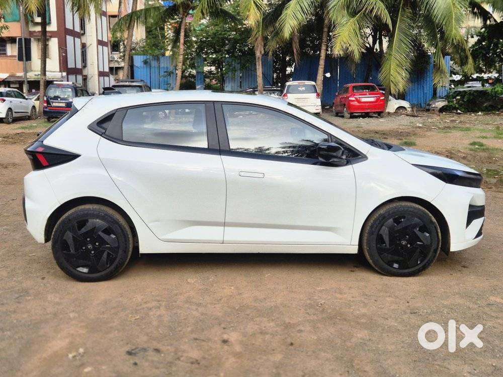 Tata Altroz Creative S, 2025, Cng & Hybrids