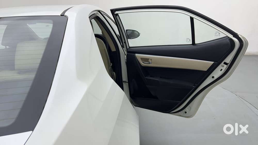 Toyota Corolla Altis 1.8 G, 2015, Petrol